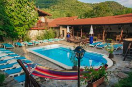 Pension Casa Dives - Varianta Boieresca Din 1850 | accommodation Alba Iulia