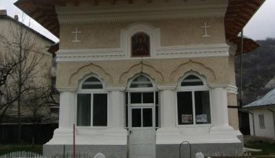Biserica Cuvioasa Parascheva din Naruja