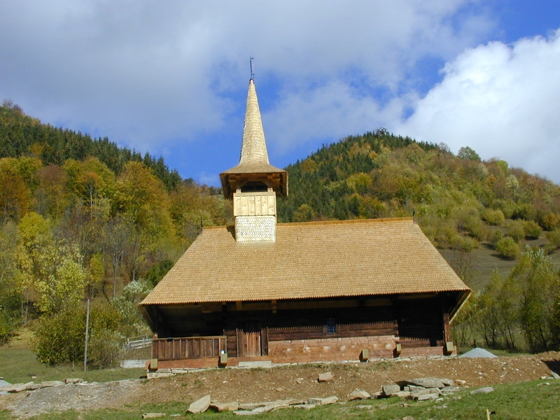 Biserica de lemn a manastirii Buna Vestire din Cormaia