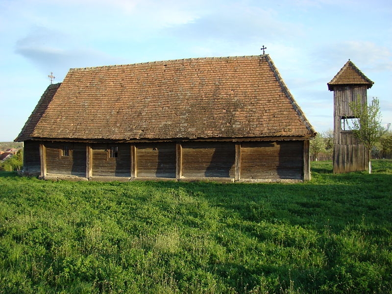 Biserica de lemn din Tau