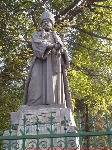 Statuia Spatarului Mihail Cantacuzino