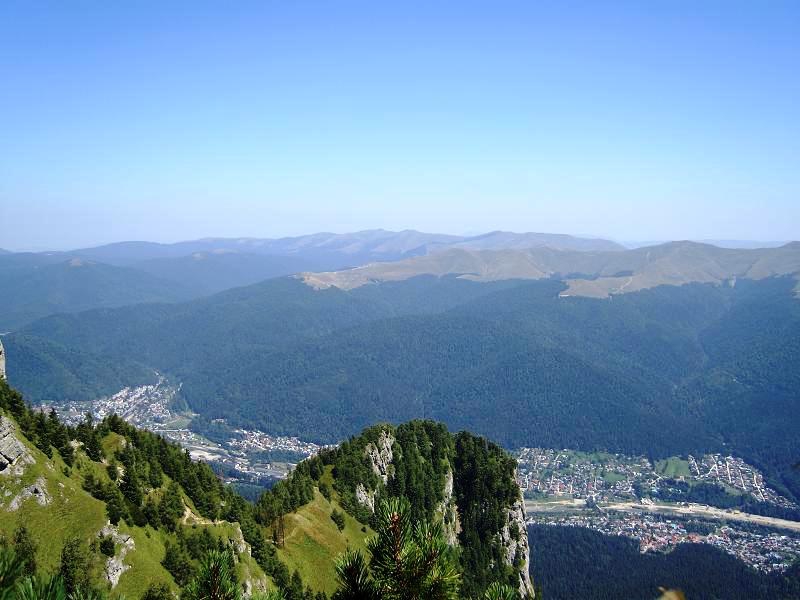 Traseul turistic Busteni (1000 m)/ Statie telecabina - Poteca Urlatorilor - Cantonul Jepi (1950 m) - Cabana Babele (2206 m) (prin Jepii Mari)