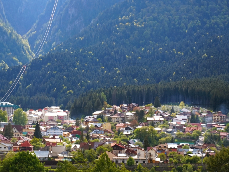 Traseul turistic Busteni (890 m)/ Valea Cerbului - Poiana Costilei (1360 m) - Valea Cerbului - Cabana Omu (2505 m)