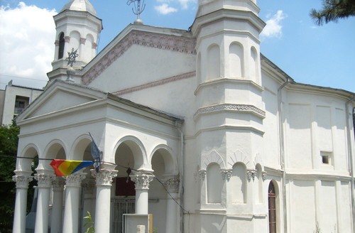 Biserica Toti Sfintii (Hagi Enusi)