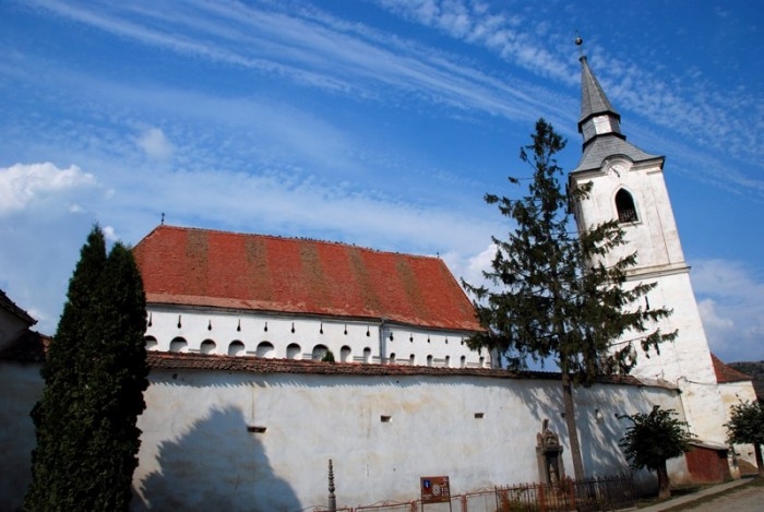 Biserica fortificata din Darjiu