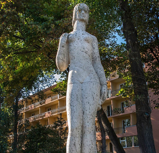 Statuia Fata la mare din Mamaia
