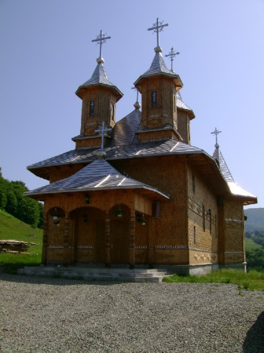 Manastirea Sfanta Treime din Moiseni