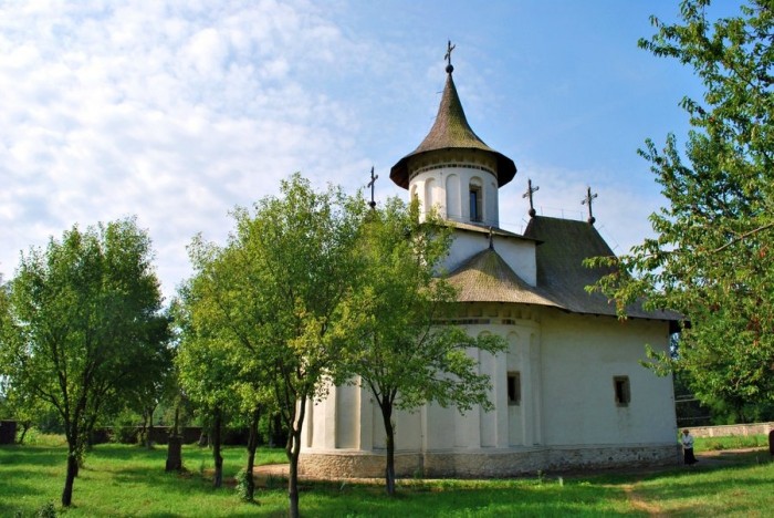 Biserica fostei Manastiri Patrauti