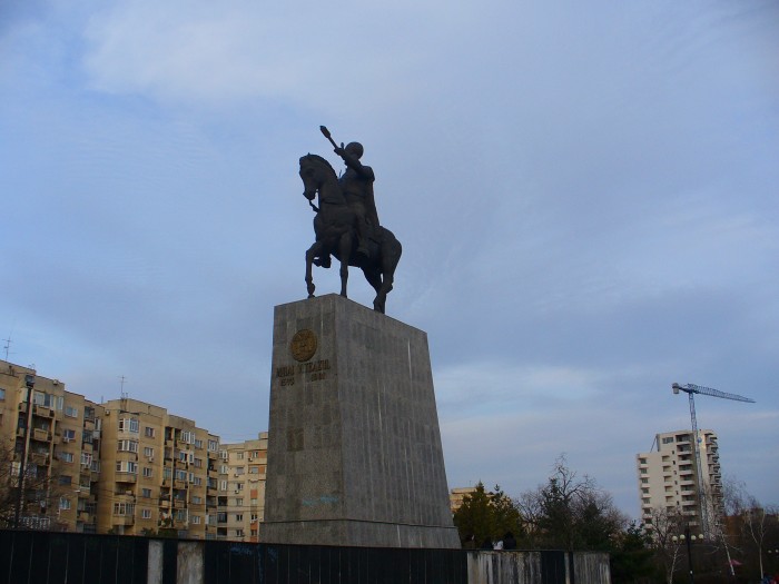 Statuia lui Mihai Viteazul din Ploiesti