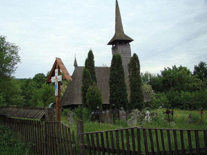 Biserica de lemn Sfintii Arhangheli din Vima Mica