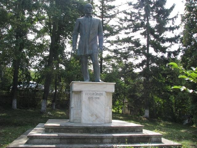 Statuia lui Victor Deleu din Zalau